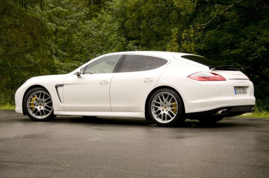  Porsche Panamera 2009 года  (фото 97 из 144)